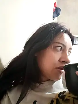 CORALINE GREYM online show from October 31, 2025, 6:10 am