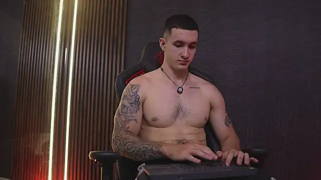 JacksonOlsenn online show from March 31, 2026, 8:55 pm