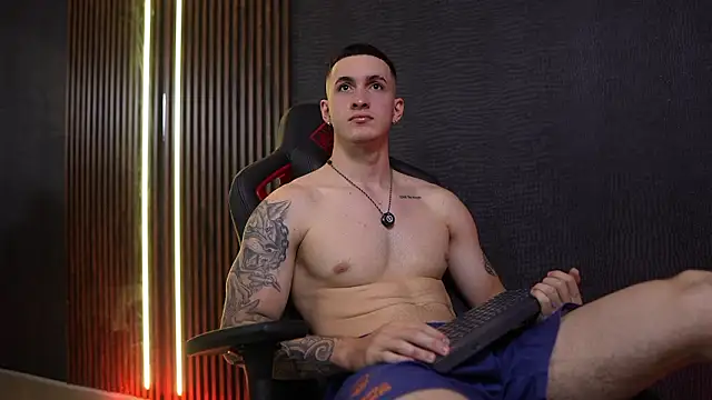 JacksonOlsenn online show from February 14, 2026, 8:53 pm