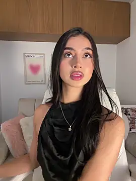 Snapshot of maddy_bronw_ chatting on May 16, 2026, 11:59 pm maddy bronw online show from May 16, 2026, 11:59 pm