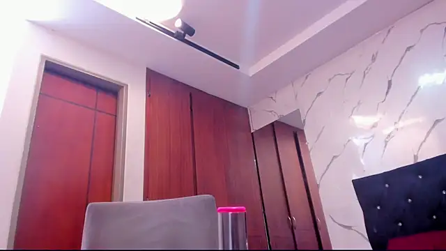 Snapshot of evelyn_wine chatting on September 28, 2025, 7:10 pm evelyn wine online show from September 28, 2025, 7:10 pm