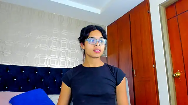 Snapshot of evelyn_wine chatting on February 28, 2025, 7:46 pm evelyn wine online show from February 28, 2025, 7:46 pm