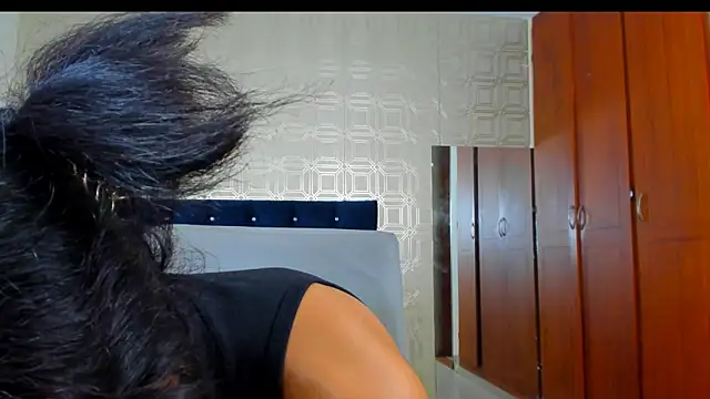 Snapshot of evelyn_wine chatting on March 16, 2025, 8:54 pm evelyn wine online show from March 16, 2025, 8:54 pm