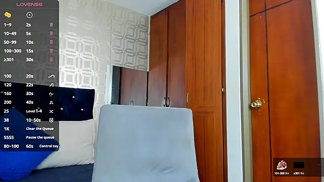 Snapshot of evelyn_wine chatting on February 25, 2025, 7:38 pm evelyn wine online show from February 25, 2025, 7:38 pm