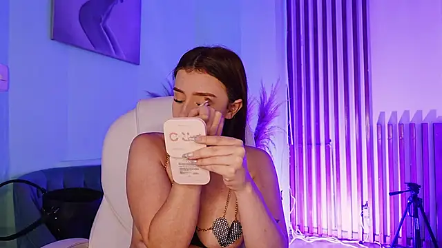 TinaJonnes  online show from November 29, 2025, 5:51 am