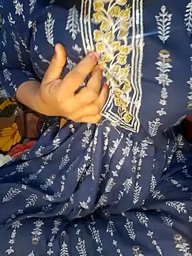 Snapshot of Bong_Bhabi chatting on January 22, 2025, 8:07 am Bong Bhabi online show from January 22, 2025, 8:07 am