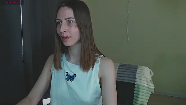 Snapshot of OaklynDobson chatting on September 22, 2025, 2:01 pm OaklynDobson online show from September 22, 2025, 2:01 pm
