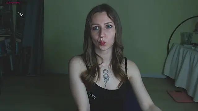 Snapshot of OaklynDobson chatting on July 24, 2026, 6:59 pm OaklynDobson online show from July 24, 2026, 6:59 pm