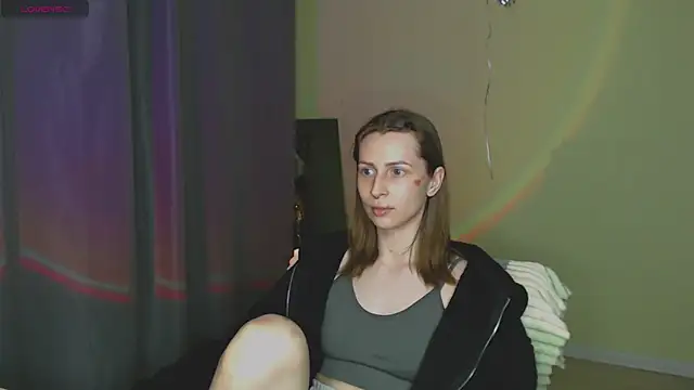 Snapshot of OaklynDobson chatting on September 25, 2025, 5:30 pm OaklynDobson online show from September 25, 2025, 5:30 pm