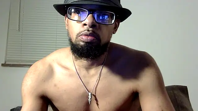 Snapshot of WhiskeyWood_DuhGOD chatting on October 19, 2025, 1:08 am WhiskeyWood DuhGOD online show from October 19, 2025, 1:08 am