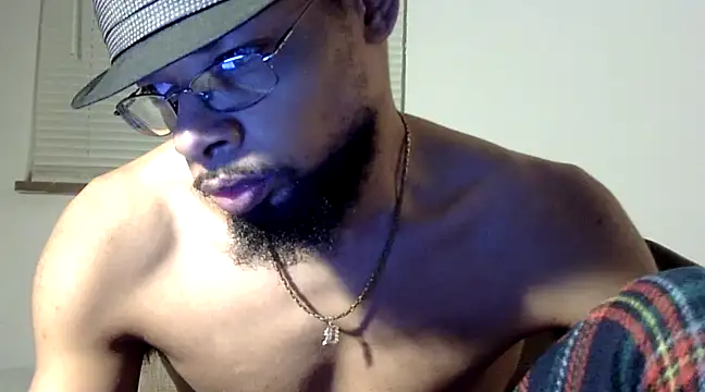 Snapshot of WhiskeyWood_DuhGOD chatting on March 18, 2025, 3:45 am WhiskeyWood DuhGOD online show from March 18, 2025, 3:45 am