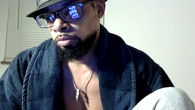 Snapshot of WhiskeyWood_DuhGOD chatting on November 21, 2025, 2:10 am WhiskeyWood DuhGOD online show from November 21, 2025, 2:10 am