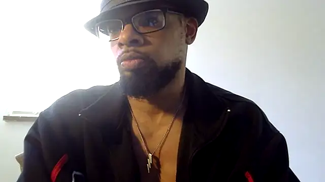 Snapshot of WhiskeyWood_DuhGOD chatting on October 28, 2025, 4:50 pm WhiskeyWood DuhGOD online show from October 28, 2025, 4:50 pm