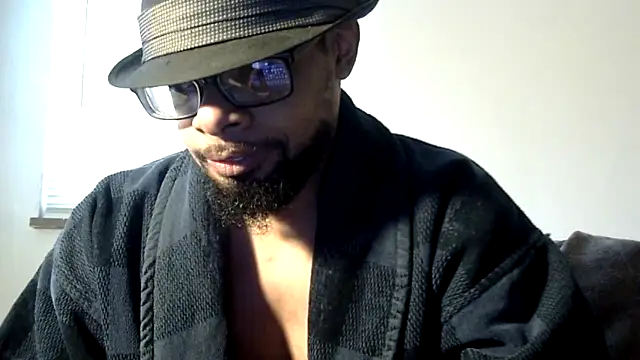 Snapshot of WhiskeyWood_DuhGOD chatting on November 25, 2025, 5:24 pm WhiskeyWood DuhGOD online show from November 25, 2025, 5:24 pm