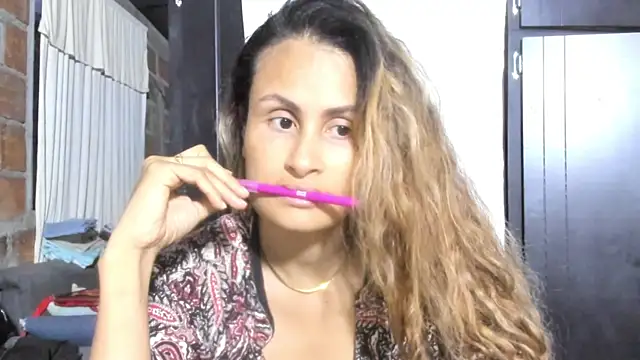 Snapshot of coralcarter1 chatting on March 30, 2026, 11:28 pm coralcarter1 online show from March 30, 2026, 11:28 pm