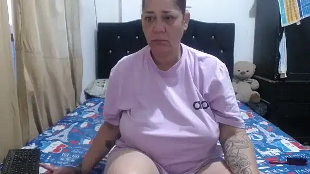 Snapshot of merryymaturee_ chatting on September 27, 2025, 10:54 am merryymaturee online show from September 27, 2025, 10:54 am