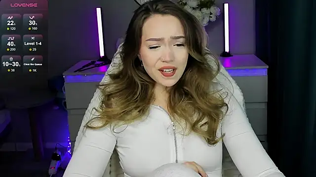 Snapshot of Evia_r0se chatting on September 17, 2025, 3:47 pm Evia r0se online show from September 17, 2025, 3:47 pm