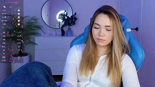 Snapshot of Evia_r0se chatting on January 26, 2025, 10:34 am Evia r0se online show from January 26, 2025, 10:34 am