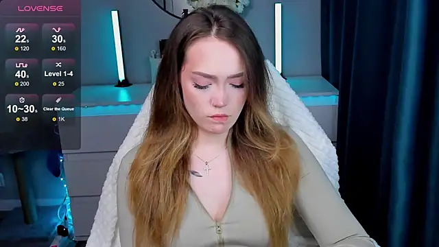 Snapshot of Evia_r0se chatting on December 5, 2025, 2:04 pm Evia r0se online show from December 5, 2025, 2:04 pm