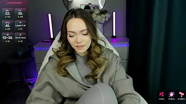 Snapshot of Evia_r0se chatting on September 9, 2025, 11:52 am Evia r0se online show from September 9, 2025, 11:52 am