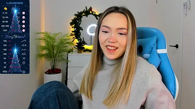 Snapshot of Evia_r0se chatting on December 24, 2024, 8:33 am Evia r0se online show from December 24, 2024, 8:33 am