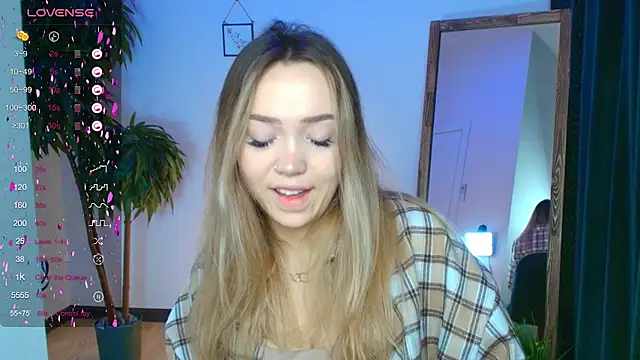 Snapshot of Evia_r0se chatting on January 9, 2025, 2:01 am Evia r0se online show from January 9, 2025, 2:01 am