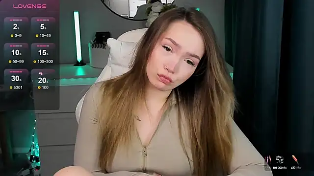 Snapshot of Evia_r0se chatting on September 18, 2025, 6:11 pm Evia r0se online show from September 18, 2025, 6:11 pm