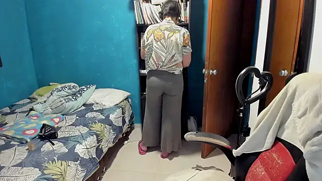 peanut tangerine online show from October 8, 2025, 11:05 pm