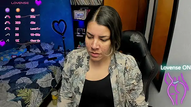 peanut tangerine online show from September 29, 2025, 1:23 am