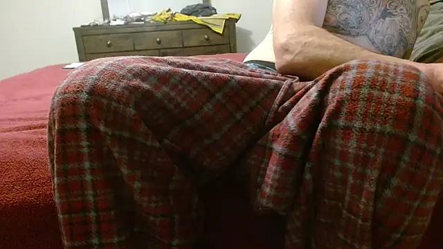 overaveragefreak4you online show from February 20, 2025, 5:01 am