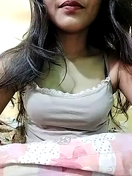 Snapshot of MISSQUEEN48 chatting on February 15, 2026, 5:19 am MISSQUEEN48 online show from February 15, 2026, 5:19 am