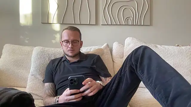 thehornyguy97 online show from December 20, 2025, 11:35 am