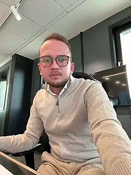 thehornyguy97 online show from April 27, 2026, 5:49 am