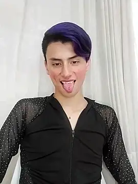 Snapshot of Alann_sr chatting on February 18, 2025, 8:03 pm Alann sr online show from February 18, 2025, 8:03 pm