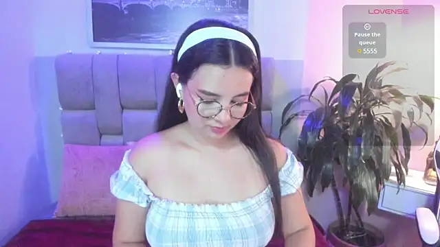 Snapshot of alys_baker chatting on March 12, 2025, 4:19 am alys baker online show from March 12, 2025, 4:19 am
