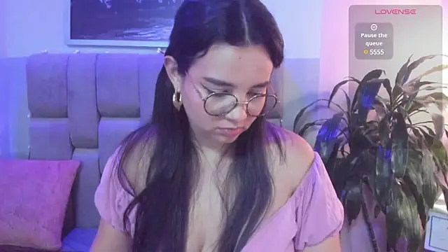 Snapshot of alys_baker chatting on March 11, 2025, 7:24 am alys baker online show from March 11, 2025, 7:24 am