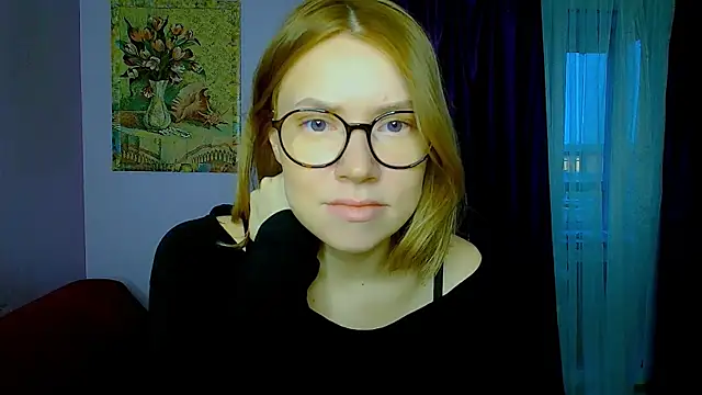 TaylorBre online show from November 17, 2025, 6:39 am