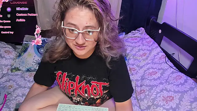 Snapshot of AnnieBigBoobs chatting on March 14, 2025, 9:32 pm AnnieBigBoobs online show from March 14, 2025, 9:32 pm