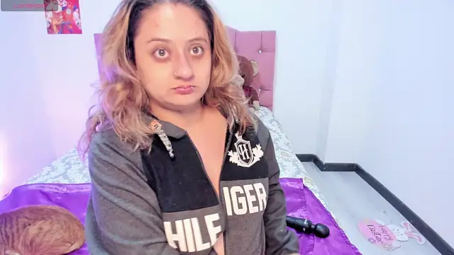 AnnieBigBoobs online show from November 5, 2025, 10:46 pm