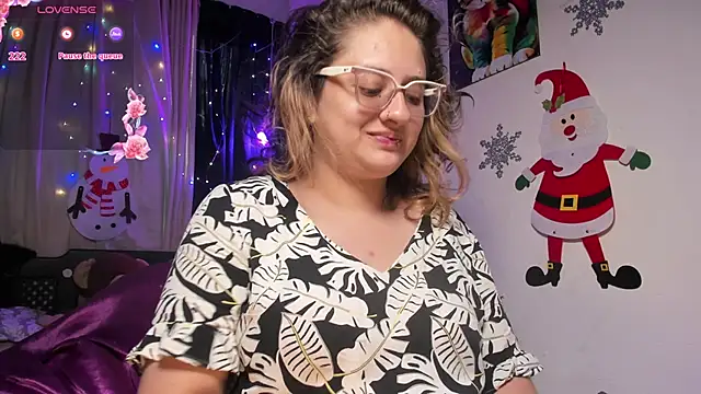 Snapshot of AnnieBigBoobs chatting on December 20, 2024, 9:39 pm AnnieBigBoobs online show from December 20, 2024, 9:39 pm
