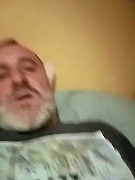 Nene712 online show from April 3, 2026, 10:27 pm