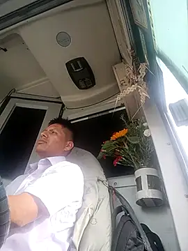 Snapshot of alexchir4 chatting on November 7, 2025, 9:08 pm alexchir4 online show from November 7, 2025, 9:08 pm