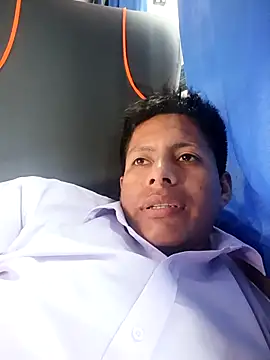 Snapshot of alexchir4 chatting on December 2, 2025, 8:21 pm alexchir4 online show from December 2, 2025, 8:21 pm