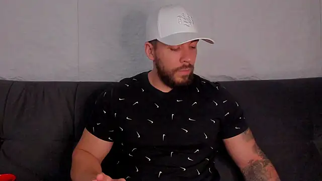  dreammr1  online show from October 20, 2025, 10:54 pm