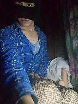 Snapshot of oKFemb0 chatting on November 17, 2025, 9:46 am oKFemb0 online show from November 17, 2025, 9:46 am