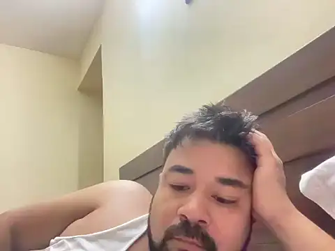 coolboy6566 online show from December 17, 2025, 12:59 am