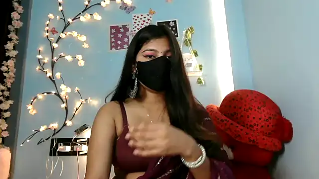 Snapshot of Reena_Singh53 chatting on November 23, 2025, 1:21 pm Reena Singh53 online show from November 23, 2025, 1:21 pm