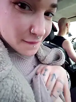 Snapshot of FoxRineHelen chatting on February 27, 2025, 12:23 pm FoxRineHelen online show from February 27, 2025, 12:23 pm