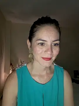 Snapshot of Hanny_24 chatting on March 17, 2025, 6:40 am Hanny 24 online show from March 17, 2025, 6:40 am