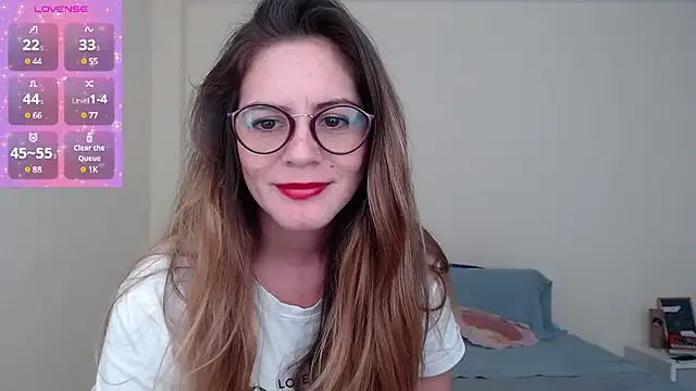 Snapshot of Hanny_24 chatting on February 12, 2025, 6:30 pm Hanny 24 online show from February 12, 2025, 6:30 pm